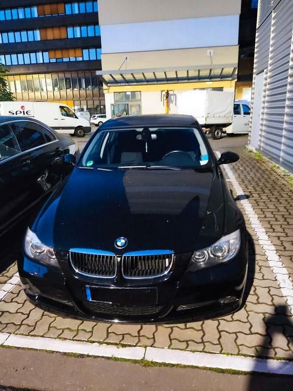 Schwarz Gebraucht 2006 BMW 318 Limousine | 9.700 € - Bild 1/4