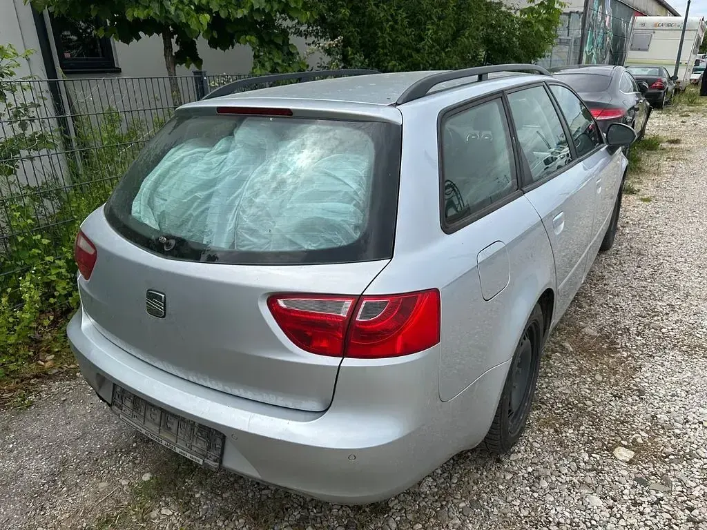 Gebraucht Seat Exeo Sport 160 PS (117 kW) 2010 Silber Limousine