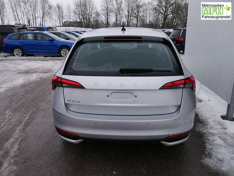 Neu Skoda Scala Selection 116 PS (85 kW) 2025 Brillantsilber metallic Kleinwagen