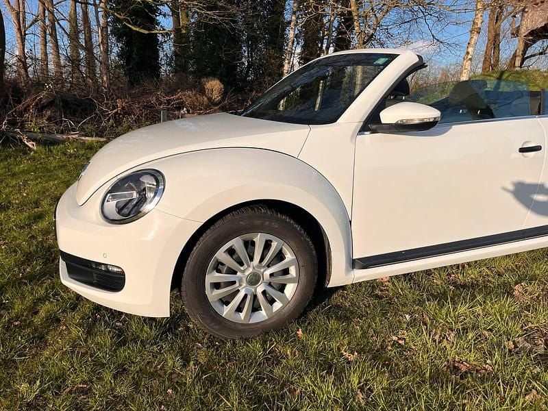 Gebraucht VW Beetle Cabriolet 105 PS (77 kW) 2016 Weiß Cabrio
