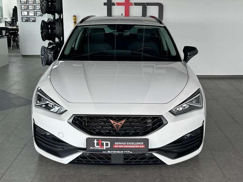 Gebraucht Cupra Leon 150 PS (110 kW) 2024 "candy" weiss Kombi