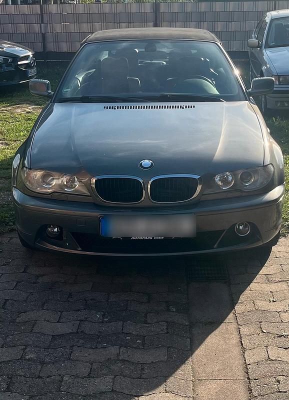 Grau Gebraucht 2005 BMW 318 Cabriolet M Sport Cabrio | 6.000 € (Fairer Preis) - Bild 1/4