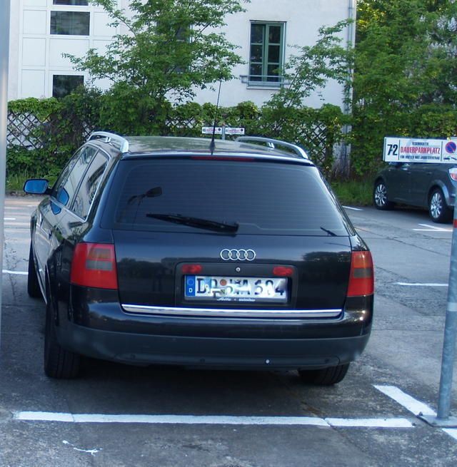 Gebraucht Audi A6 150 PS (110 kW) 2000 Schwarz Kombi