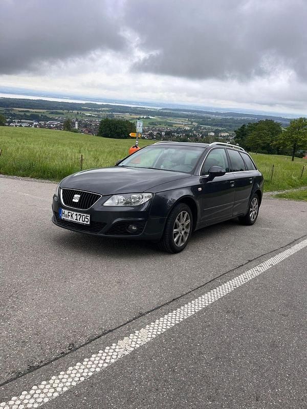 Grau Gebraucht 2011 Seat Exeo Style Kombi | 3.000 € (Superpreis) - Bild 1/4