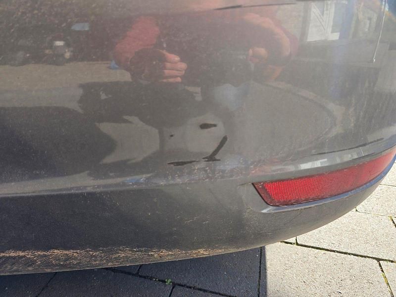 Gebraucht VW Jetta Comfortline 105 PS (77 kW) 2011 Grau Limousine