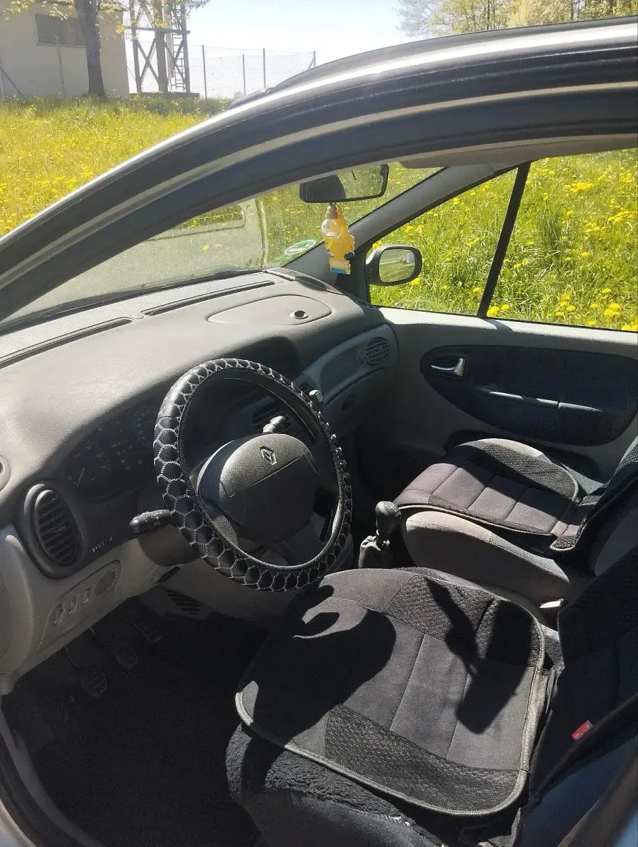 Używany Renault Scénic 95 KM (69 kW) 2002 Szary Minivan