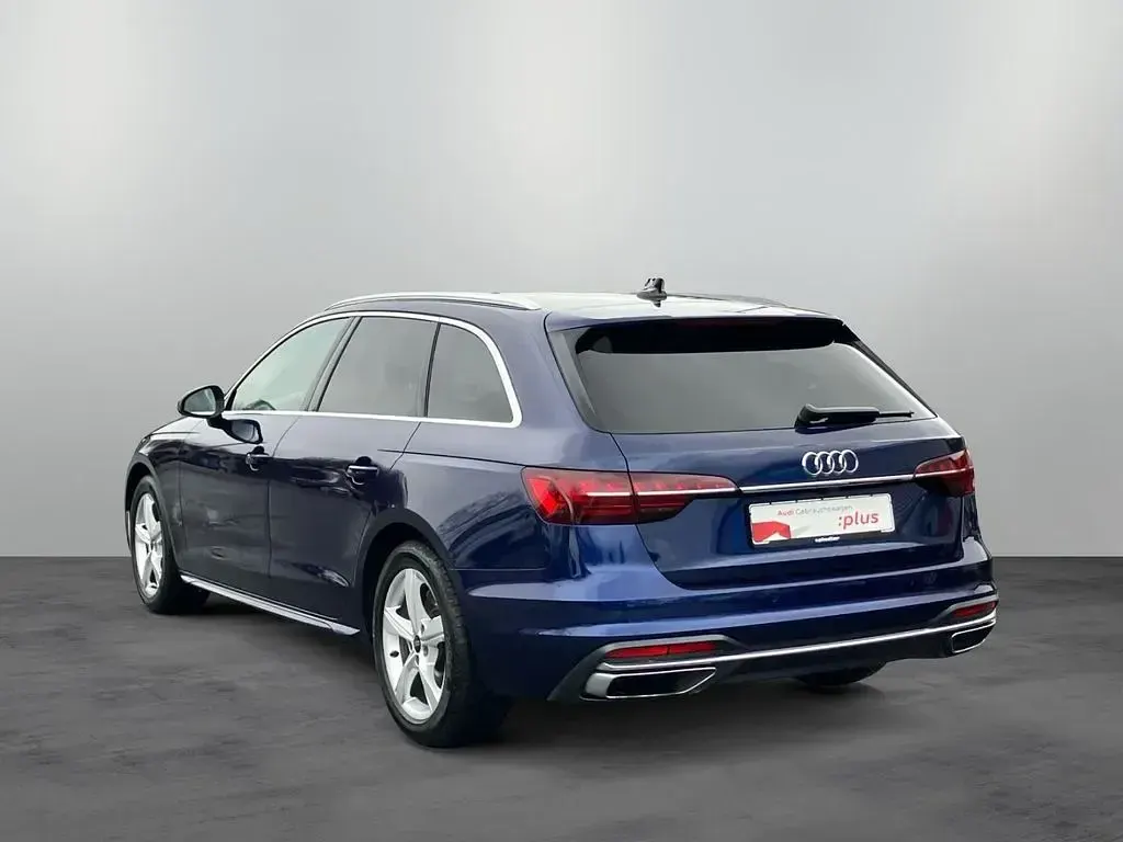 Używany Audi A4 Advanced Plus 163 KM (119 kW) 2024 Niebieski Kombi