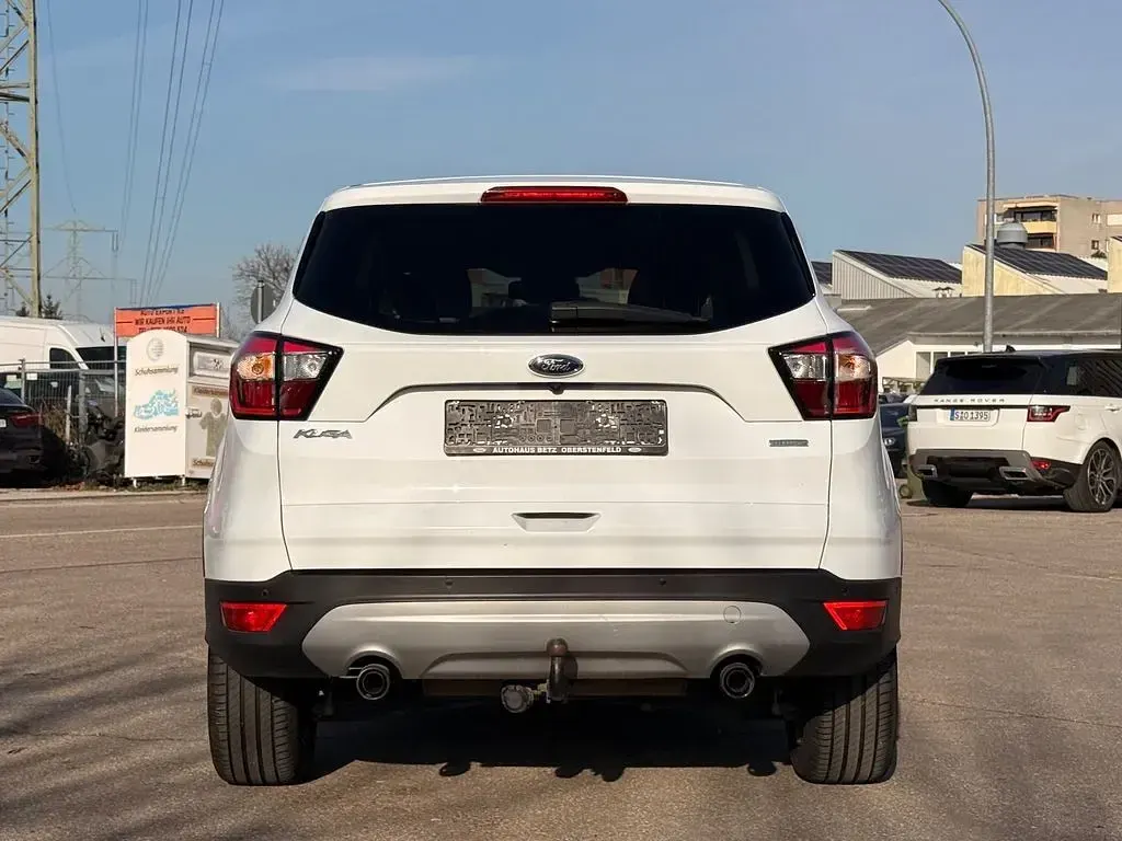 Gebraucht Ford Kuga Titanium 242 PS (177 kW) 2018 Weiß SUV