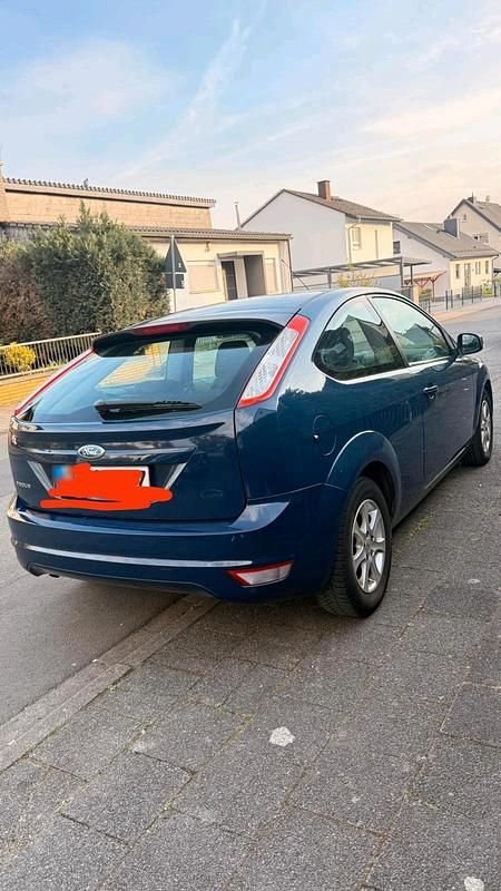 Second-hand Ford Focus 75 CP (55 kW) 2008 Albastru Hatchback