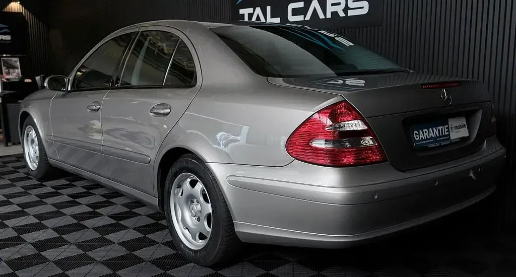 Używany Mercedes E280 190 KM (139 kW) 2005 Szary Sedan/Limuzyna