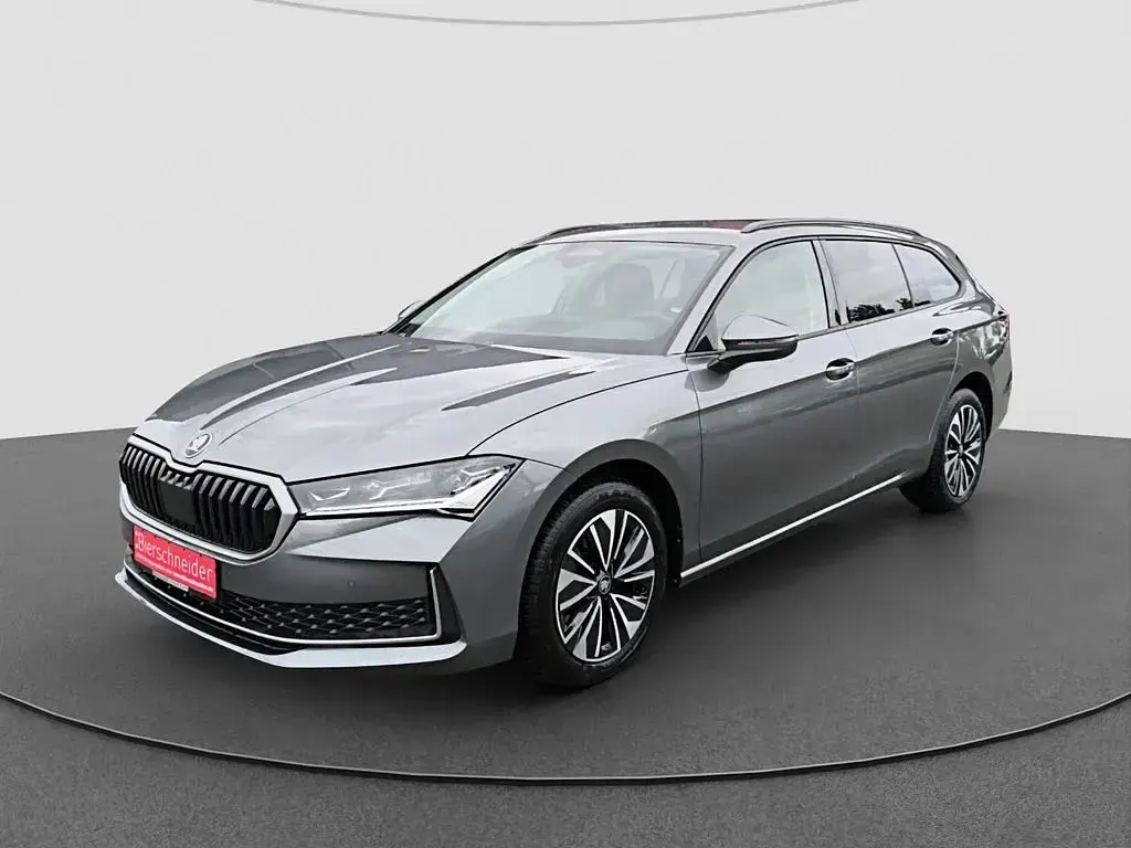 Gebraucht Skoda Superb Selection 150 PS (110 kW) 2025 Graphite grau metallic (metallic) Kombi