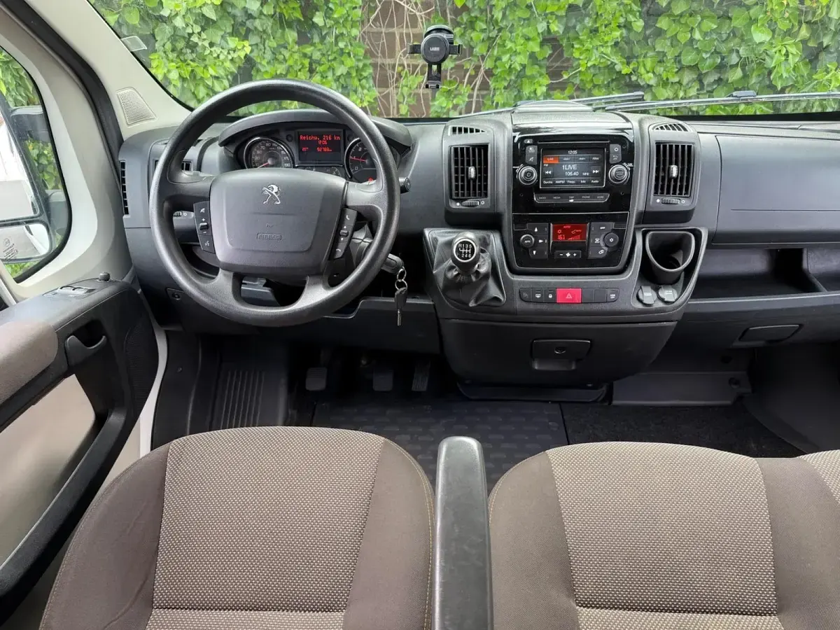 Gebraucht Peugeot Boxer Premium 120 PS (88 kW) 2019 Weiß Van