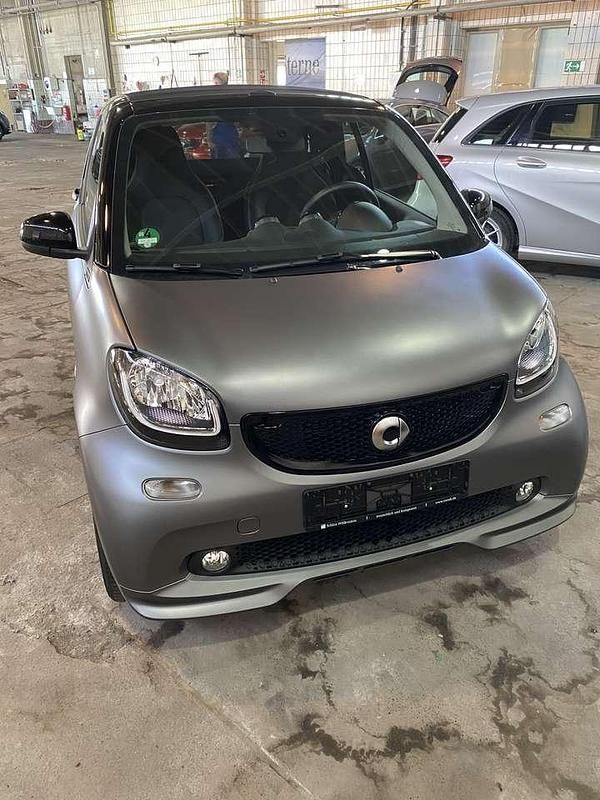 Grau Gebraucht 2019 Smart ForTwo Cabrio Brabus Cabrio | 17.999 € (Fairer Preis) - Bild 1/4