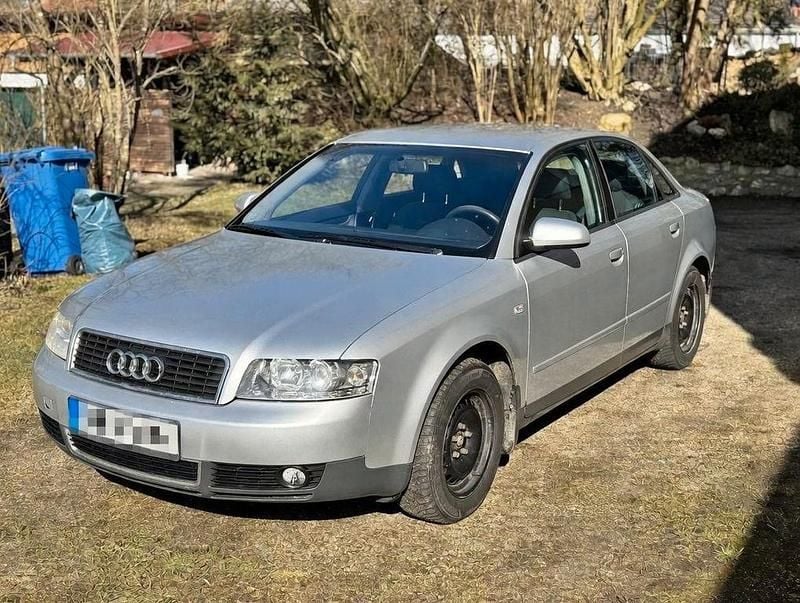 Gebraucht Audi A4 131 PS (96 kW) 2001 Silber Limousine