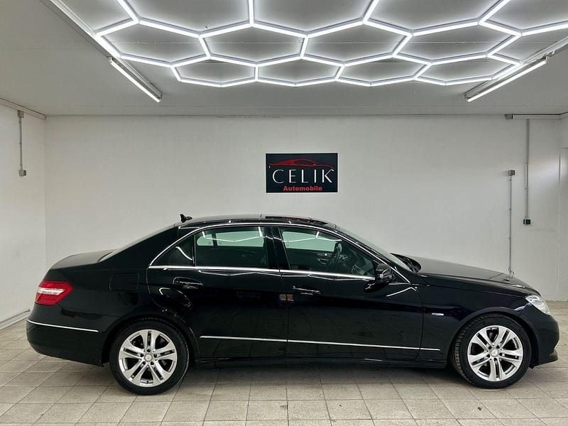 Gebraucht Mercedes E220 170 PS (125 kW) 2010 Schwarz Limousine