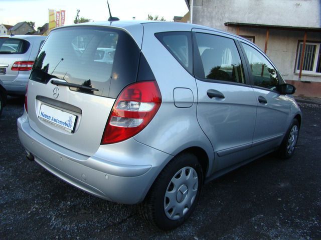 Gebraucht Mercedes A180 109 PS (80 kW) 2006 Silber metallic Van / Kleinbus