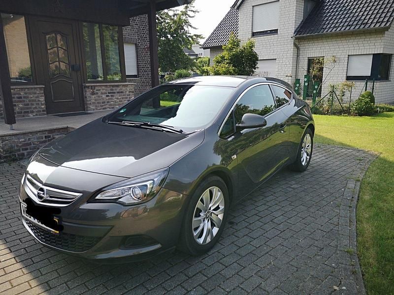 Gebraucht Opel Astra GTC 165 PS (121 kW) 2013 Grau Coupé
