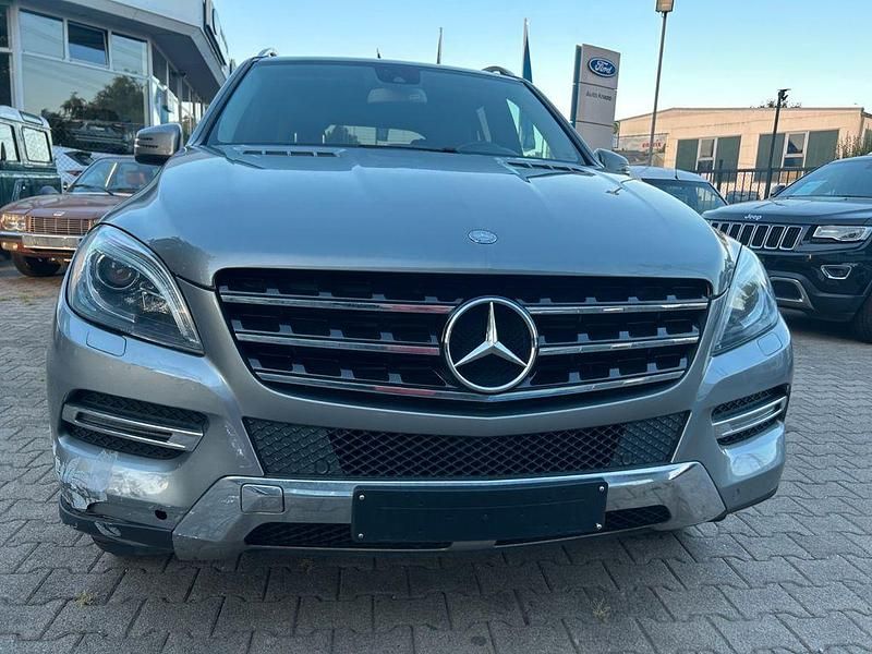 Silber Gebraucht 2014 Mercedes ML350 SUV | 19.999 € (Guter Preis) - Bild 1/4