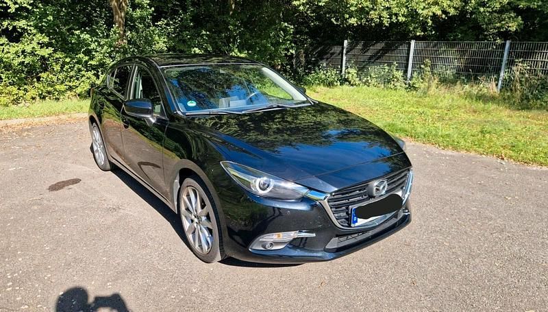 Gebraucht Mazda 3 120 PS (88 kW) 2018 Schwarz Kleinwagen