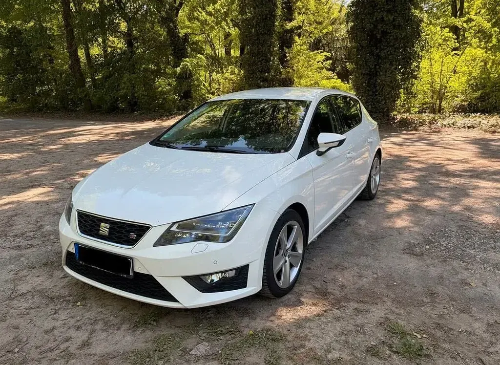 Second-hand Seat Leon FR 125 CP (91 kW) 2015 Alb Berlinǎ