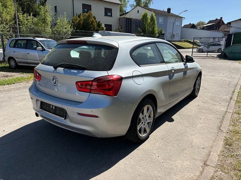 Używany BMW 118 Advantage 136 KM (100 kW) 2016 Srebrny Hatchback