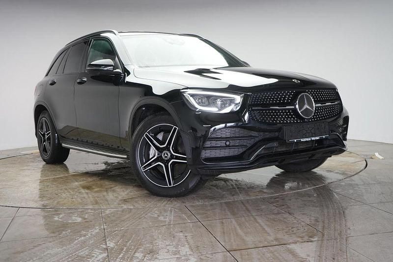 Gebraucht Mercedes GLC400d AMG line 330 PS (242 kW) 2021 Schwarz SUV