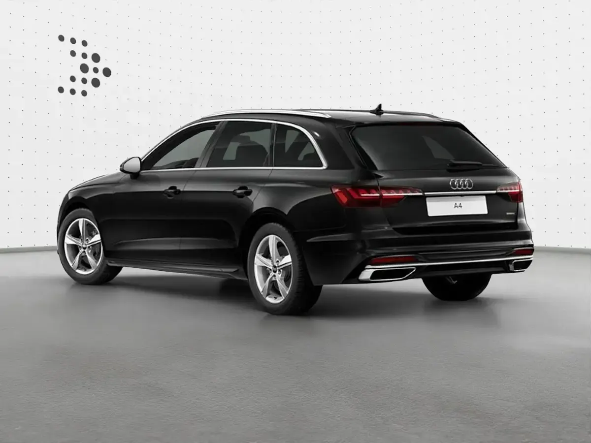 Używany Audi A4 Advanced 204 KM (150 kW) 2022 Czarny Kombi