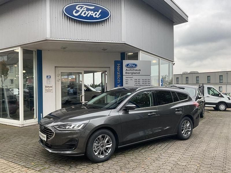 Neu Ford Focus Titanium 125 PS (91 kW) 2025 Magnetic metallic grau Kombi