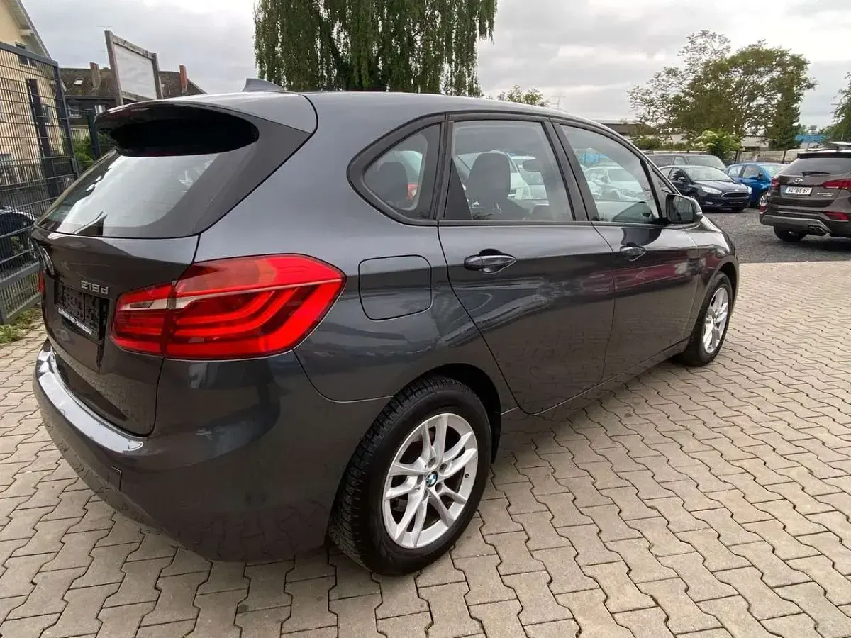 Gebraucht BMW 218 Advantage 150 PS (110 kW) 2016 Mineralgrau metallic Kombi