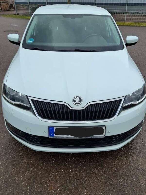 Weiß Gebraucht 2018 Skoda Rapid Drive Limousine | 9.000 € (Guter Preis) - Bild 1/4