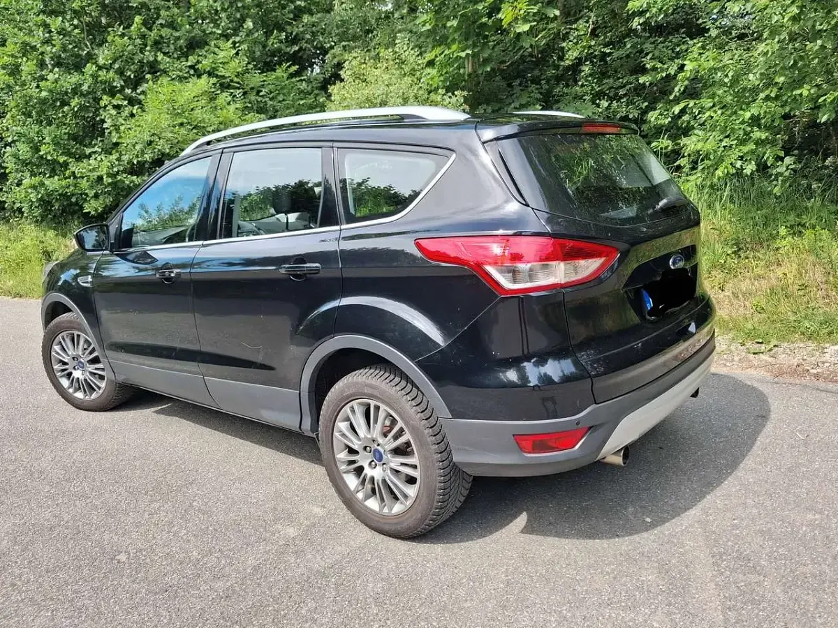 Gebraucht Ford Kuga Titanium 163 PS (119 kW) 2013 Schwarz SUV