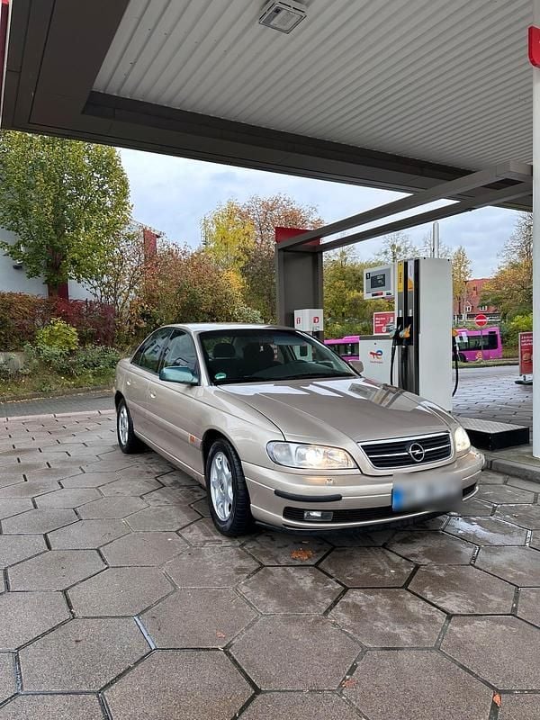 Andere farben Gebraucht 2000 Opel Omega Limousine | 999 € (Superpreis) - Bild 1/4