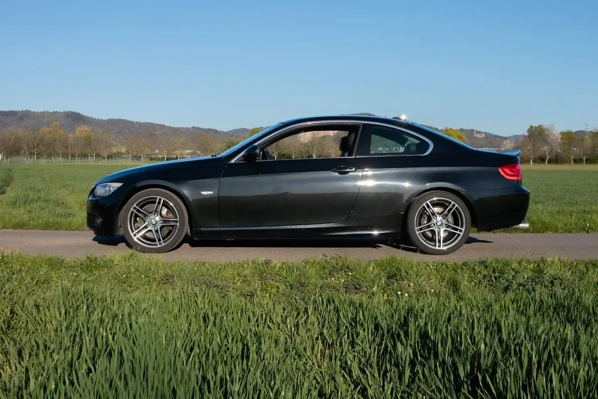 Gebraucht BMW 325 M Sport 218 PS (160 kW) 2011 Schwarz Coupé