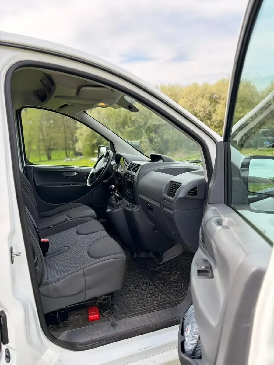 Used Citroën Jumpy 128 HP (94 kW) 2013 White Minivan
