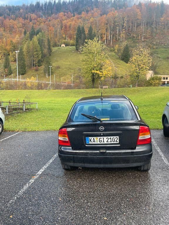 Schwarz Gebraucht 2002 Opel Astra Coupé | 600 € (Superpreis) - Bild 1/4