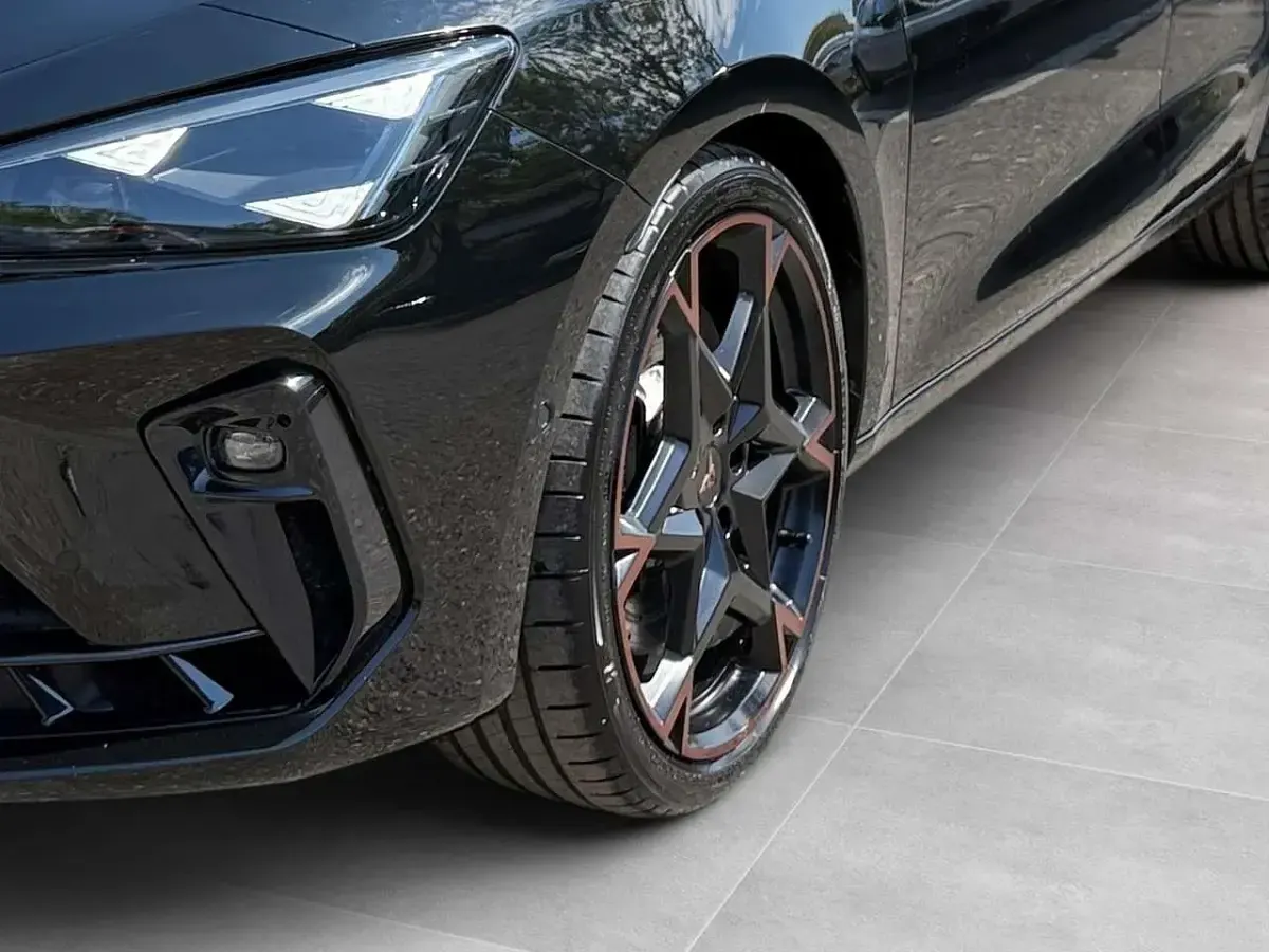 Neu Cupra Leon VZ 333 PS (244 kW) 2026 Mitternachtsschwarz Kombi