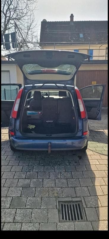 Second-hand Ford Focus 116 CP (85 kW) 2004 Albastru Break