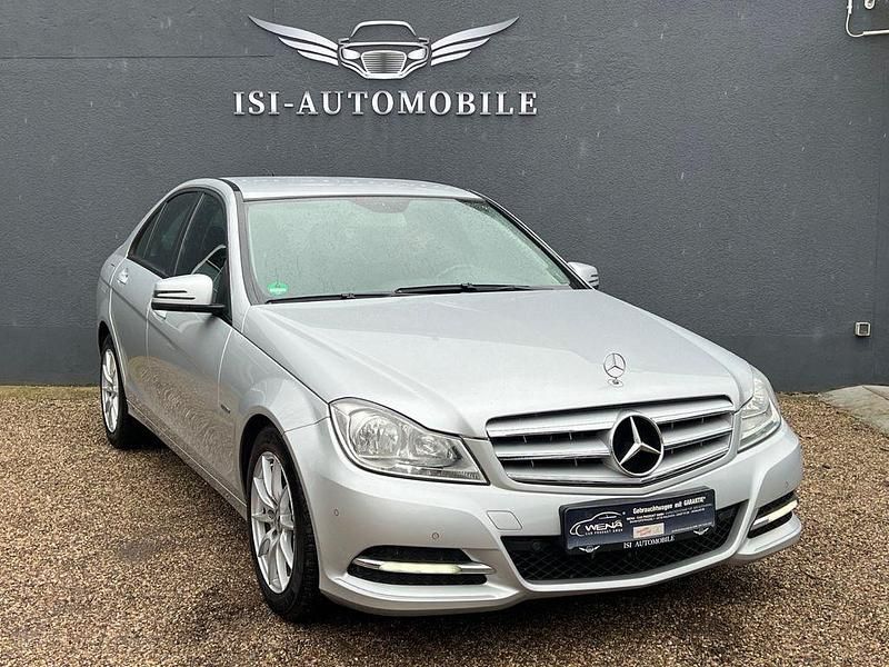 Gebraucht Mercedes C180 156 PS (114 kW) 2011 Iridiumsilber Limousine