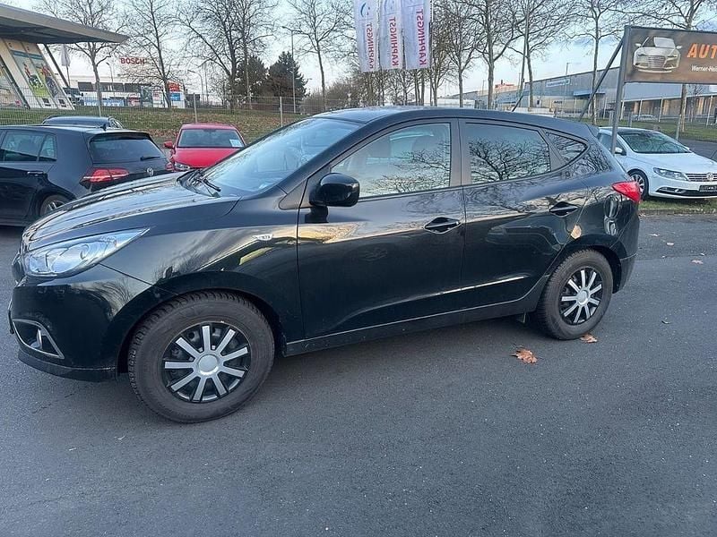 Gebraucht Hyundai ix35 Comfort 163 PS (119 kW) 2011 Schwarz SUV