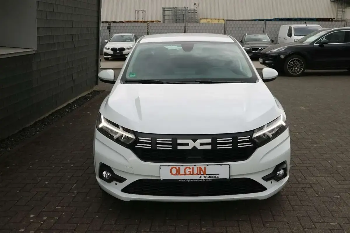 Occasion Dacia Sandero Expression 91 ch (66 kW) 2023 Blanc Berline