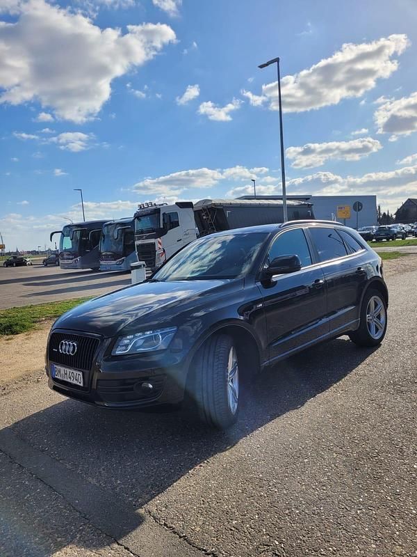 Schwarz Gebraucht 2011 Audi Q5 Comfort SUV | 13.999 € (Teuer) - Bild 1/4