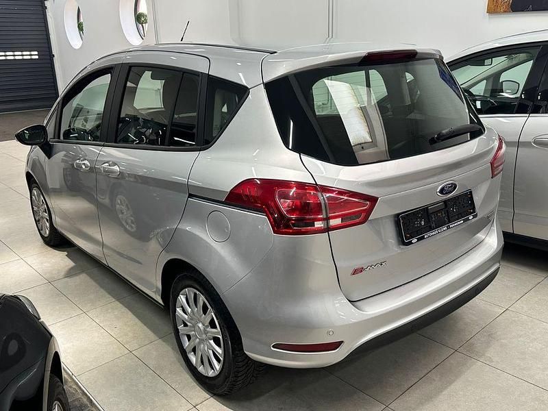 Gebraucht Ford B-MAX 101 PS (74 kW) 2014 Silber Van / Kleinbus