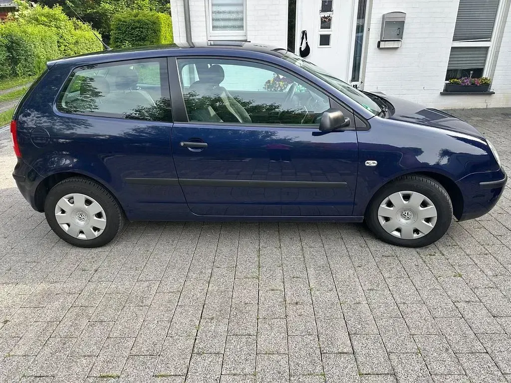 Gebraucht VW Polo Basis 64 PS (47 kW) 2003 Blau Limousine
