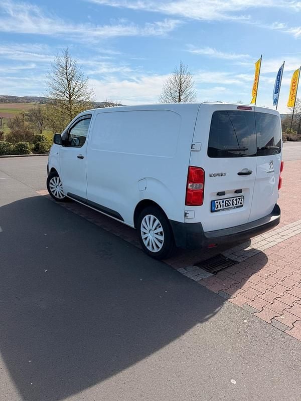 Gebraucht Peugeot Expert 122 PS (89 kW) 2016 Weiß Van