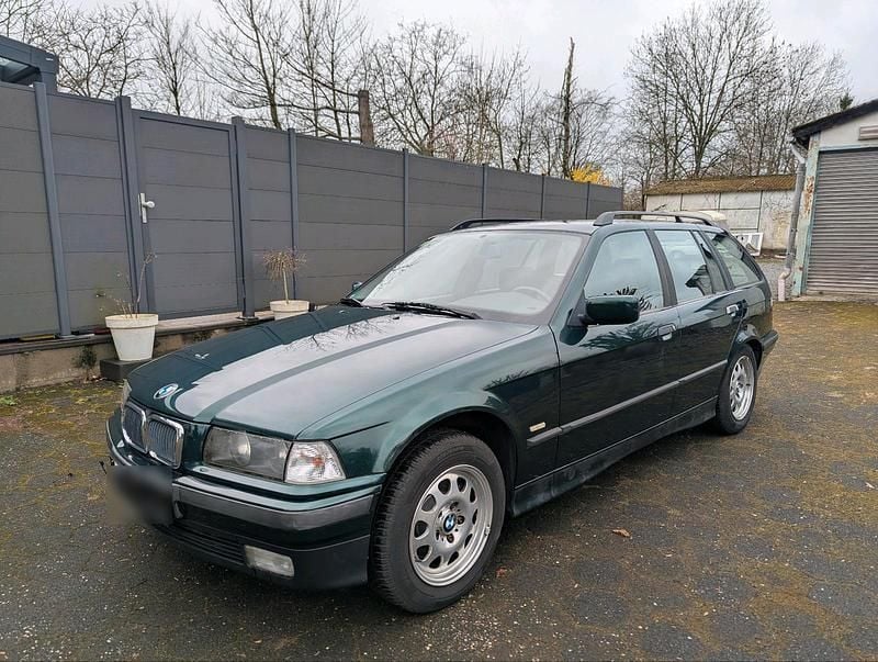 Gebraucht BMW 316 102 PS (75 kW) 1998 Grün Kombi