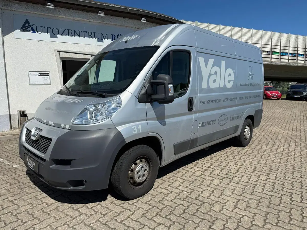 Gebraucht Peugeot Boxer 110 PS (80 kW) 2013 Grau Van