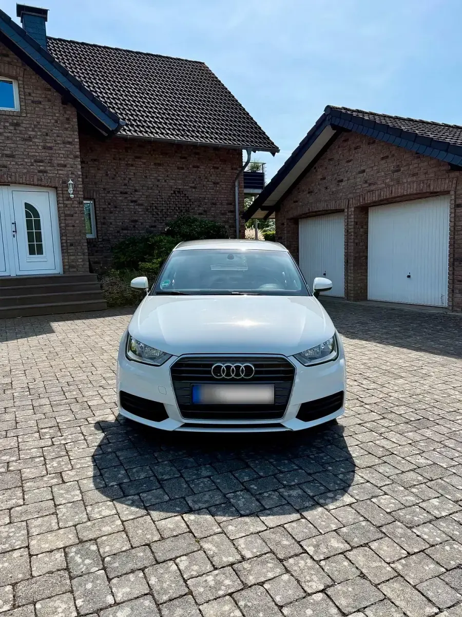 Gebraucht Audi A1 95 PS (69 kW) 2018 Weiß Kleinwagen