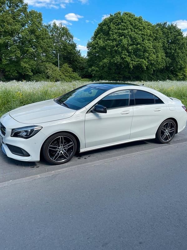 Gebraucht Mercedes CLA250 210 PS (154 kW) 2016 Weiß Limousine