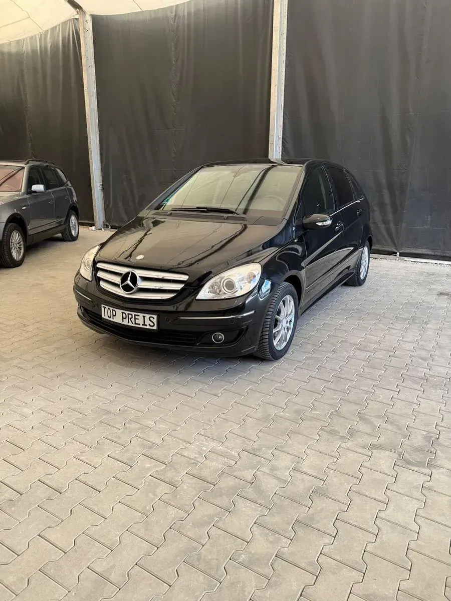 Gebraucht Mercedes B200 136 PS (100 kW) 2008 Schwarz Van / Kleinbus