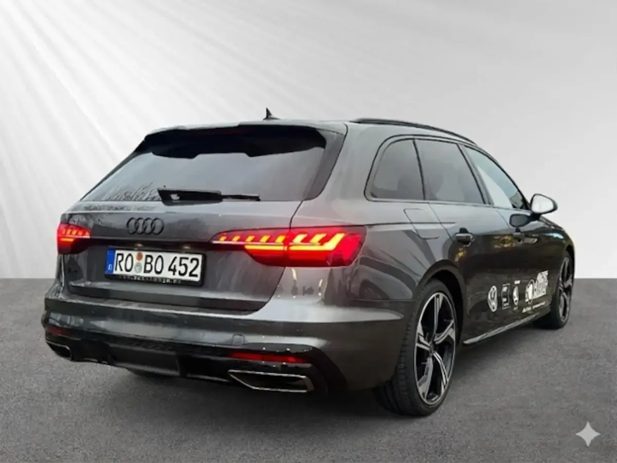 Gebraucht Audi A4 S-Line 150 PS (110 kW) 2024 Grau Kombi